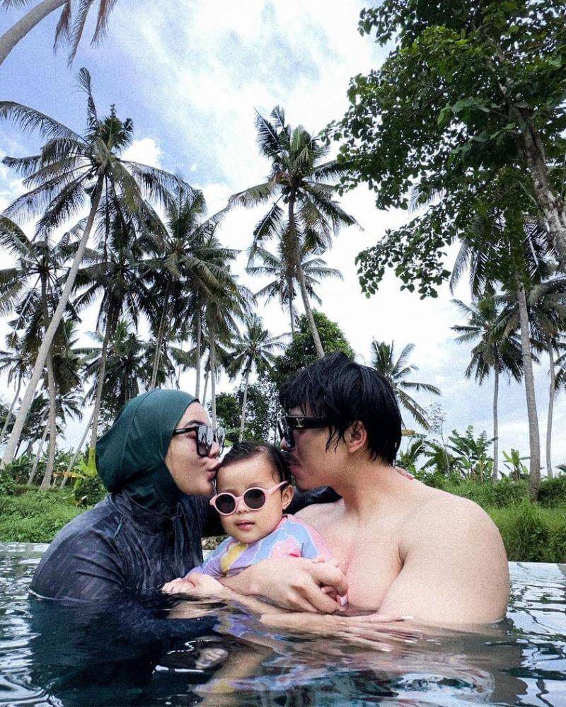 Instagram.com/@aurelie.hermansyah