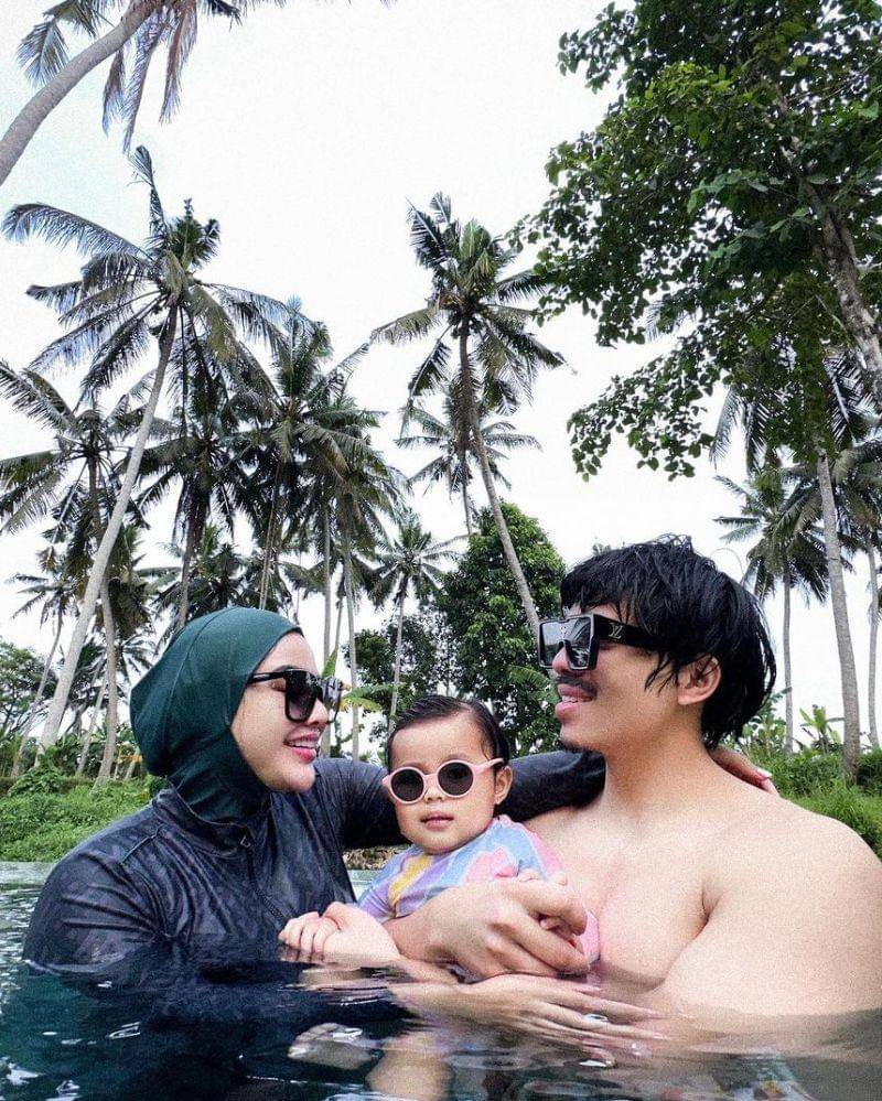 Instagram.com/@aurelie.hermansyah