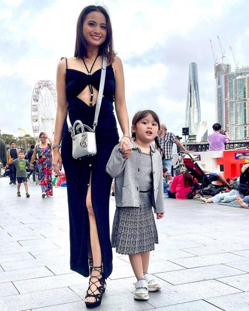 Instagram.com/@septriasaacha