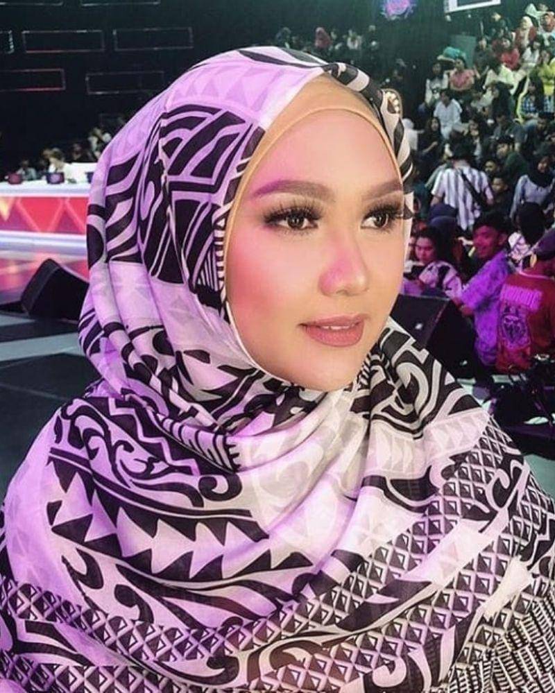 Instagram.com/seni_maryani10