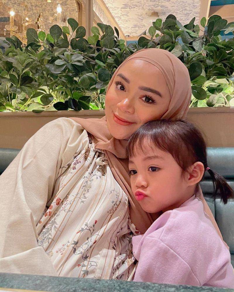 Instagram.com/shezaidris