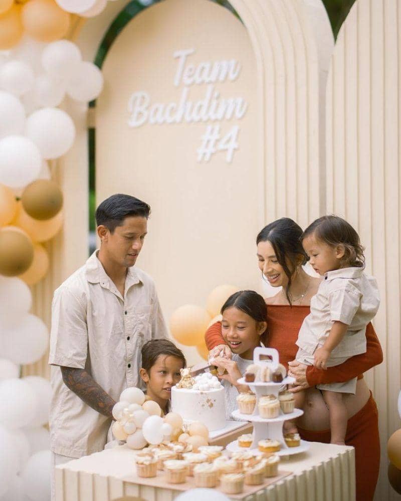 Instagram.com/@jenniferbachdim