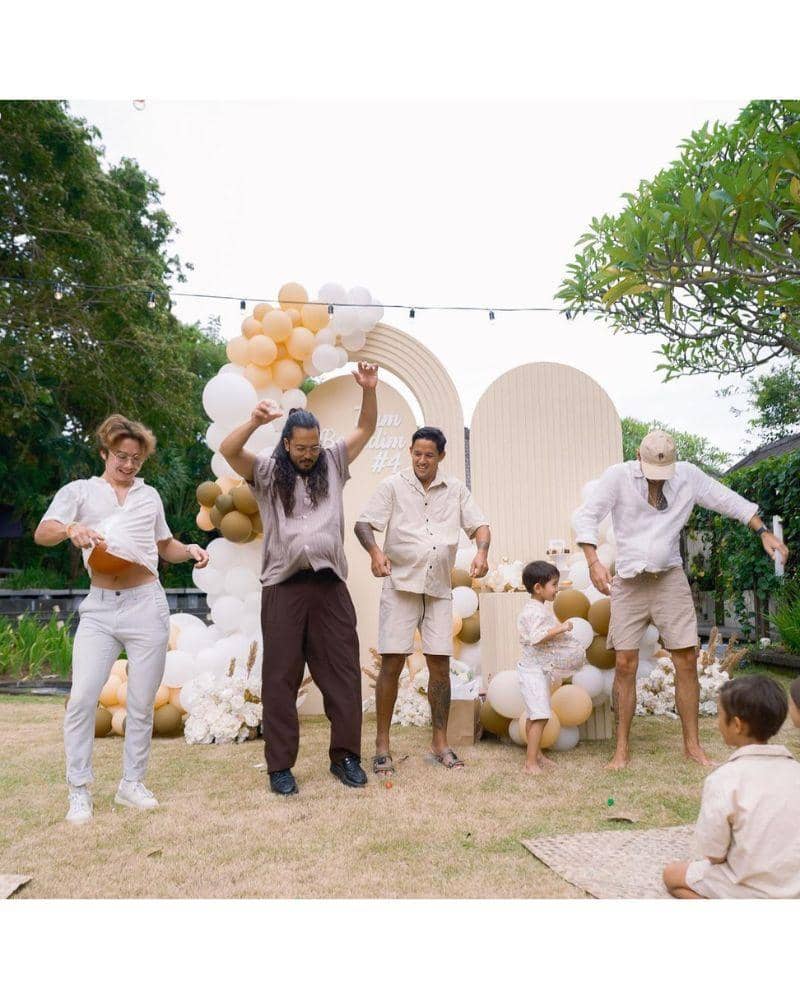 Instagram.com/@jenniferbachdim