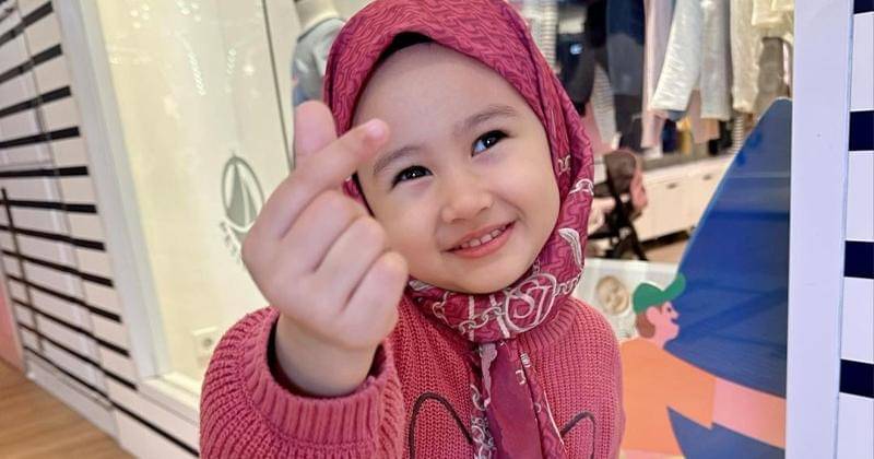 Instagram.com/kartikaputriworld