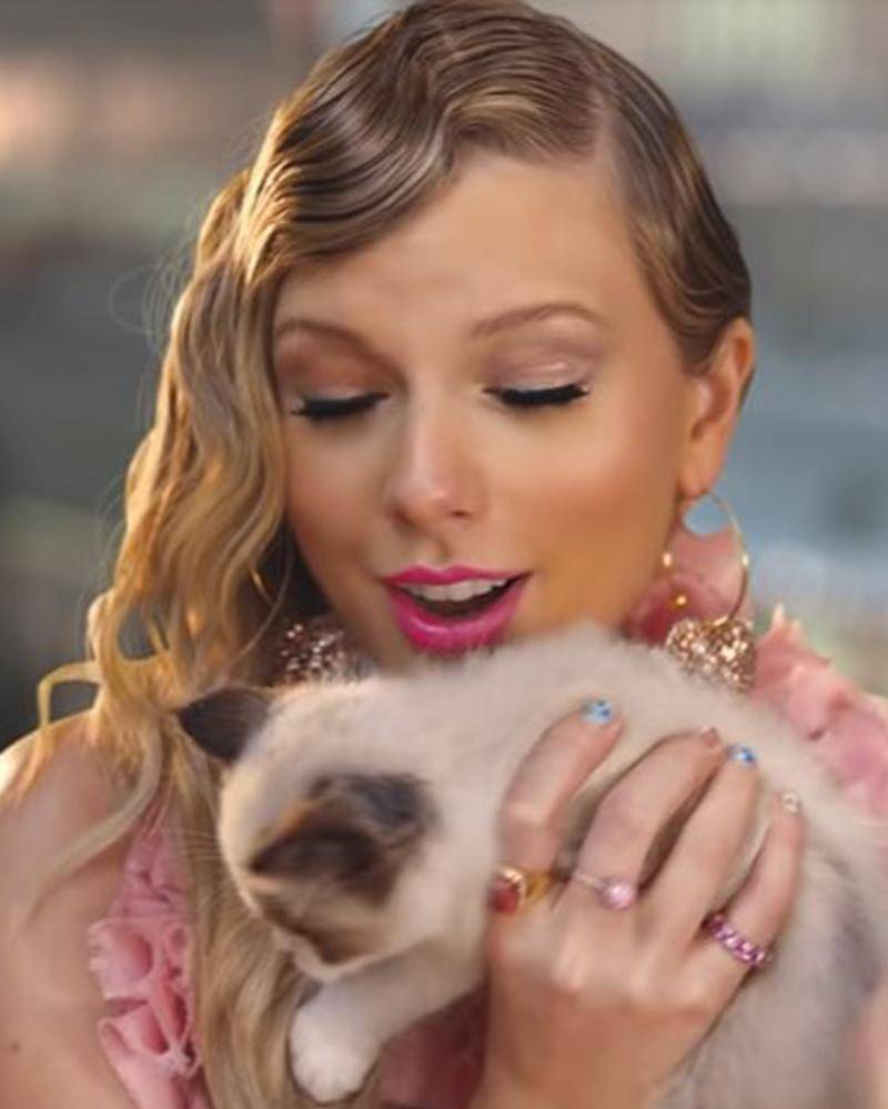 Youtube.com/Taylor Swift