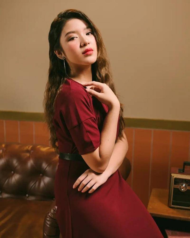 Instagram.com/tiaraandini