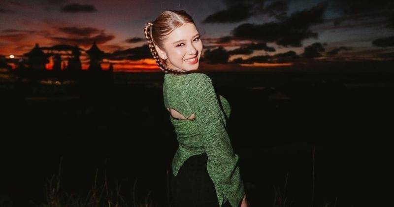 Instagram.com/tiaraandini