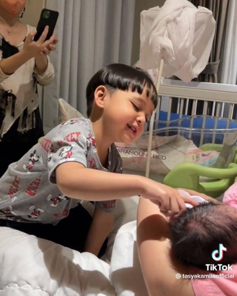 Tiktok.com/tasyakamilaofficial