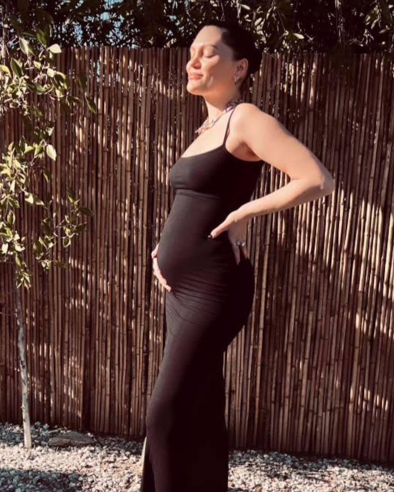 Instagram.com/@jessiej