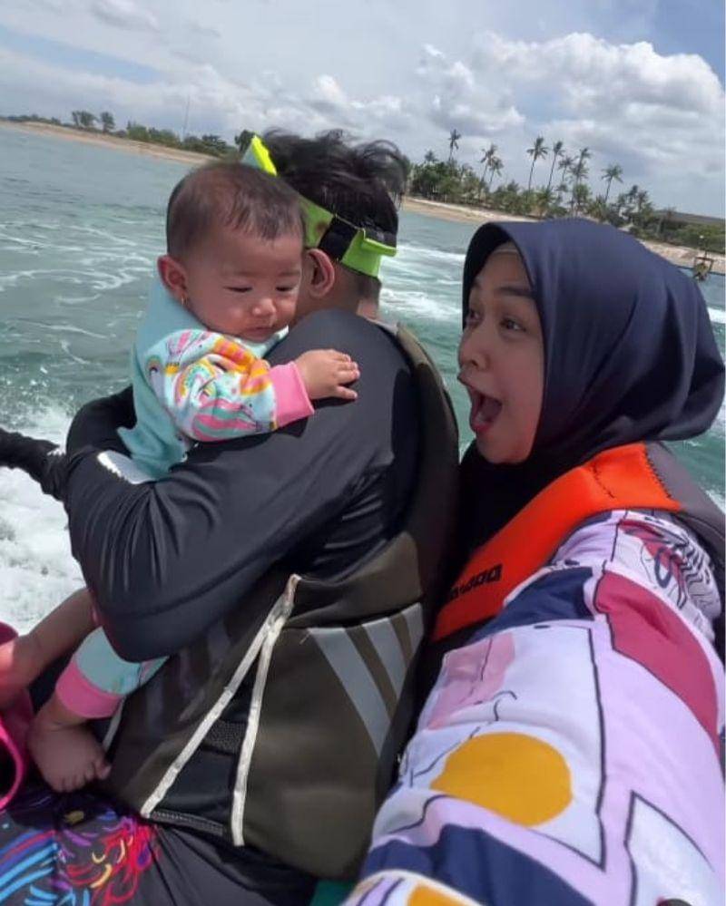 Instagram.com/@riaricis1795