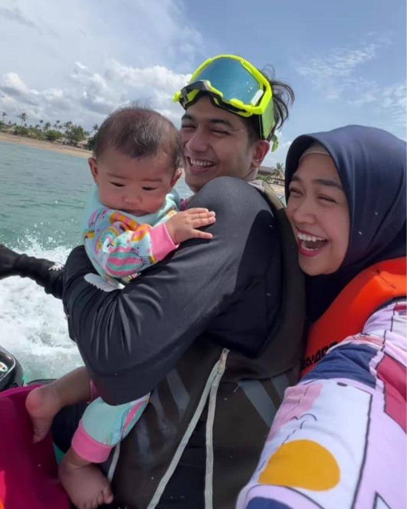 Instagram.com/@riaricis1795