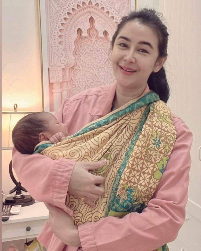 Instagram.com/uutpermatasari