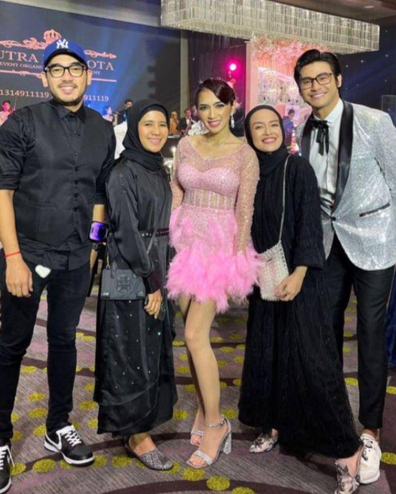 Instagram.com/realangelkaramoy