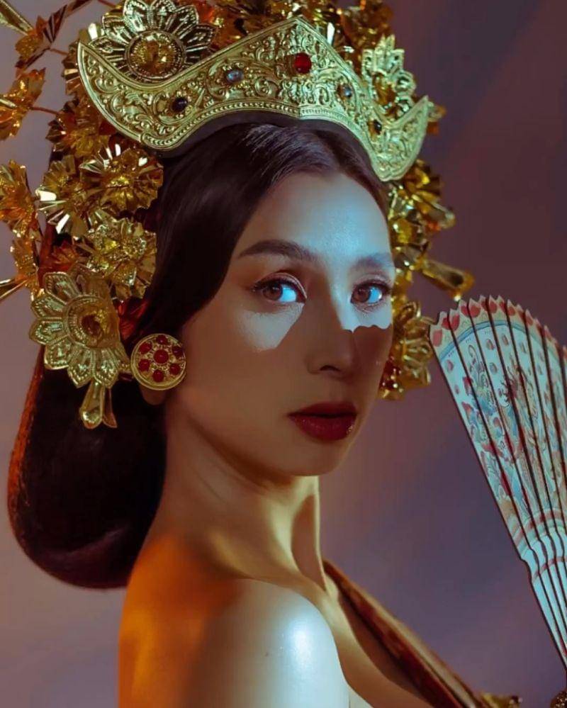 Instagram.com/jenniferbachdim