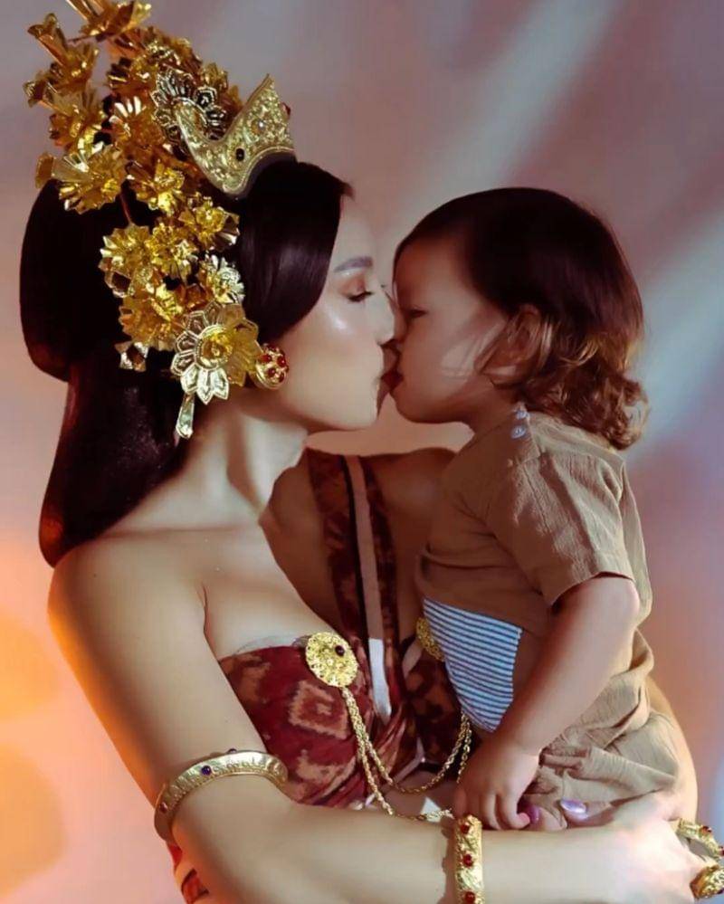 Instagram.com/jenniferbachdim