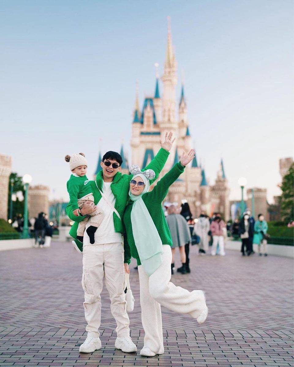 Instagram.com/@dindahw