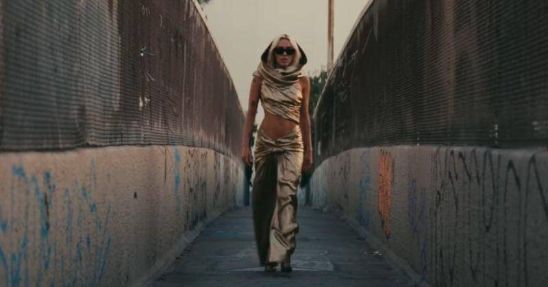 Youtube.com/Miley Cyrus