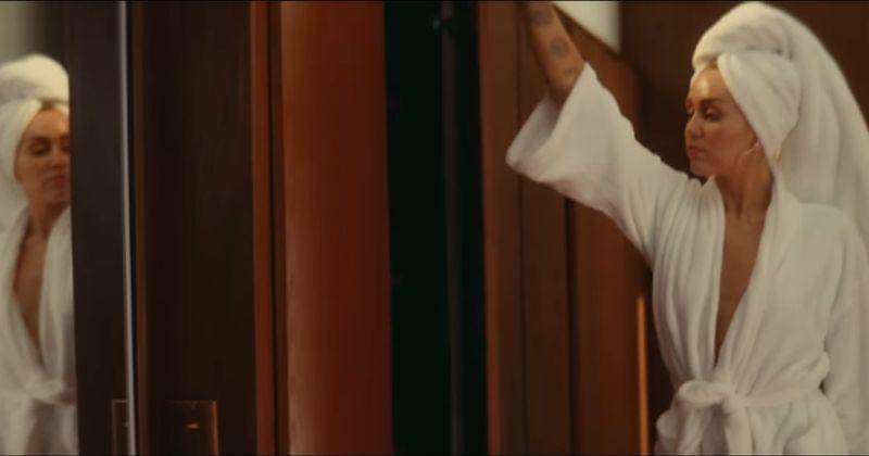 Youtube.com/Miley Cyrus