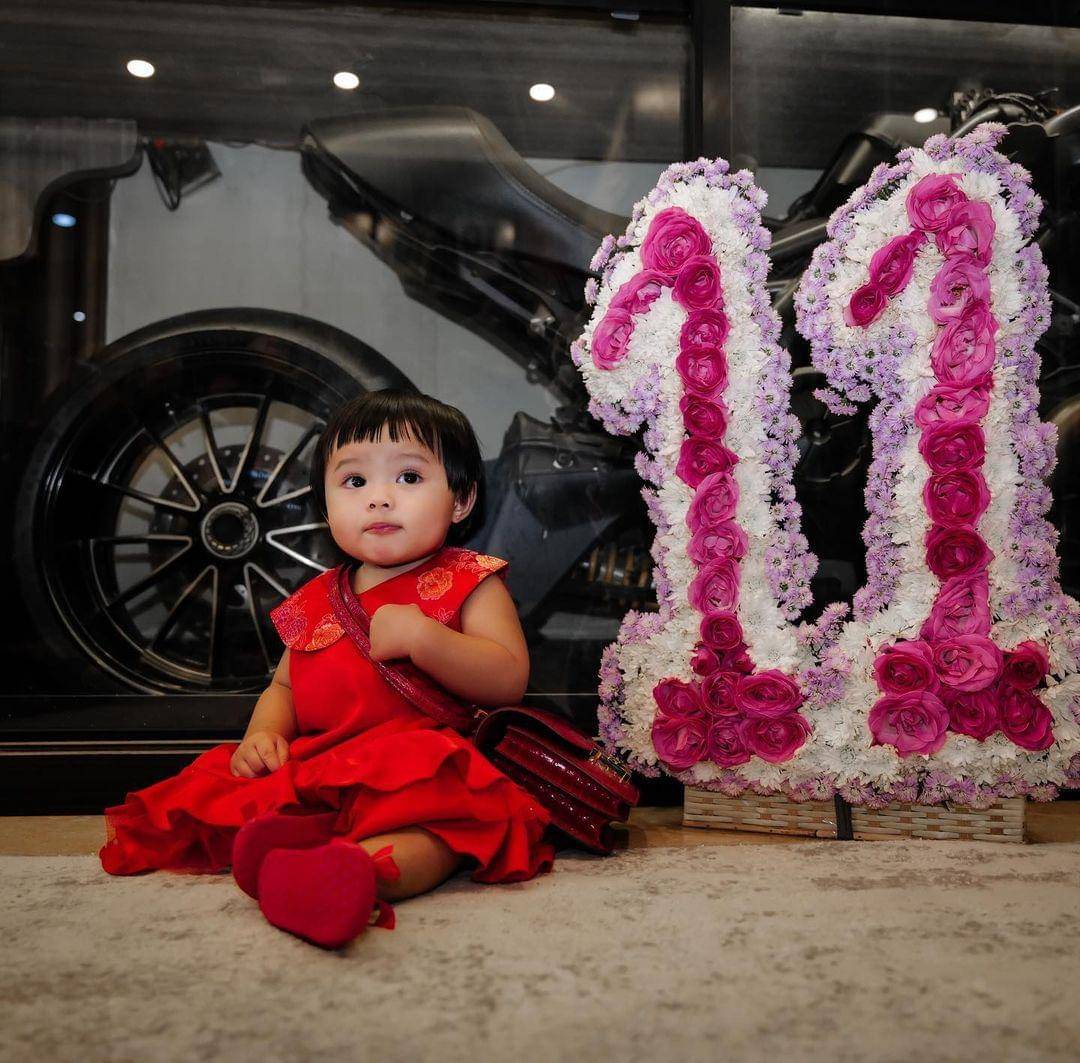 Instagram.com/Aurelie.Hermansyah