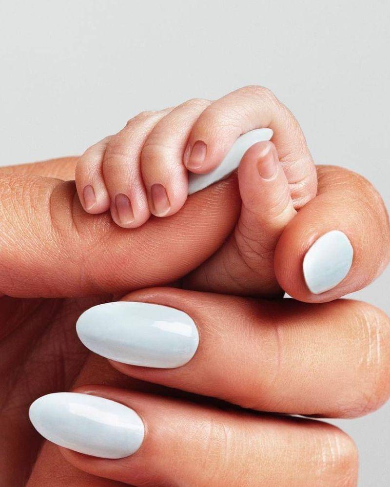 Instagram.com/parishilton