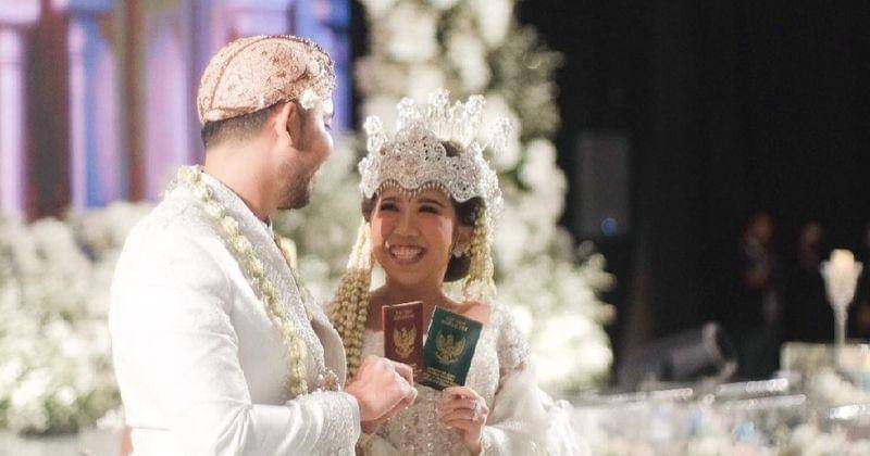 Instagram.com/kikysaputrii