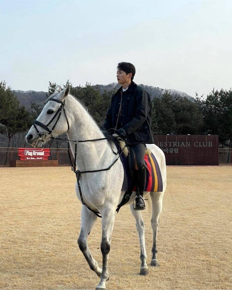 Instagram.com/hi_songjoongki