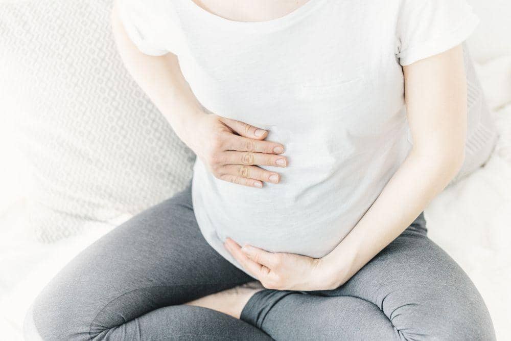 7 Bahaya Menahan BAB saat Hamil yang Perlu Diwaspadai