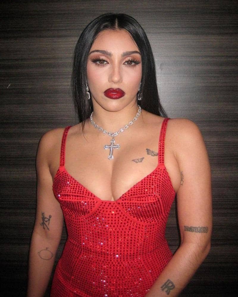 instagram.com/lourdesleon