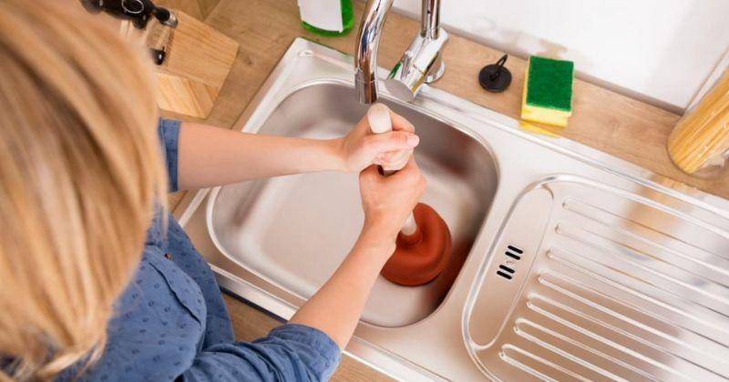 10 Penyebab Wastafel Mampet, Tersumbat Beras hingga Minyak Goreng