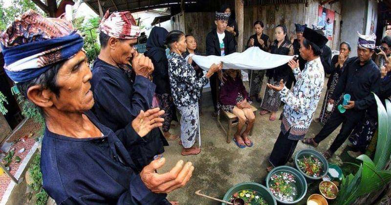 Instagram.com/desa_kemiren