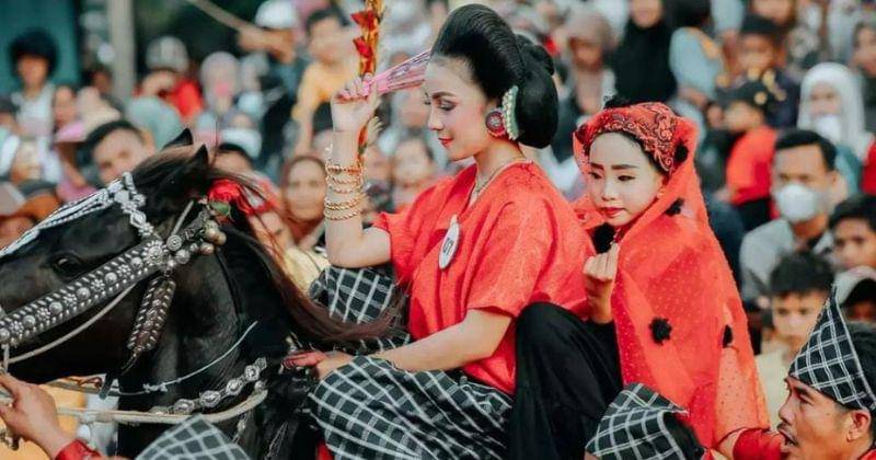 Instagram.com/mamuju_kreatif