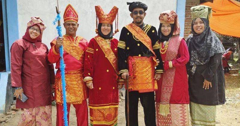 Instagram.com/efanizar