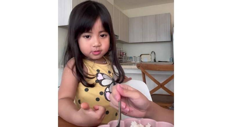 Instagram/rachelvennya