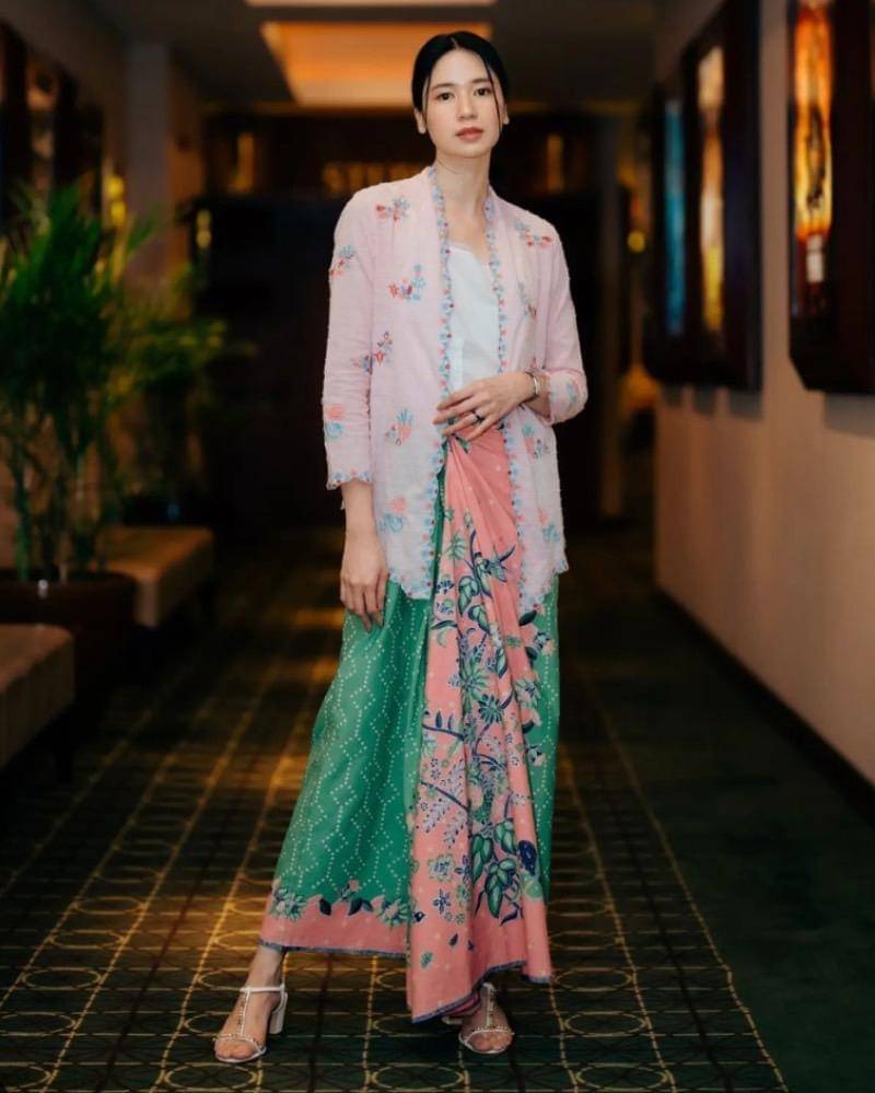 Instagram.com/laurabas/