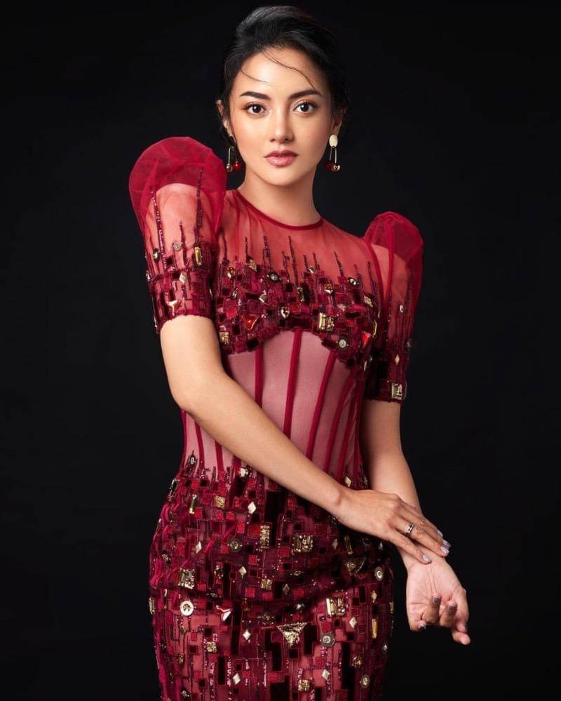 Instagram.com/ririnekawati