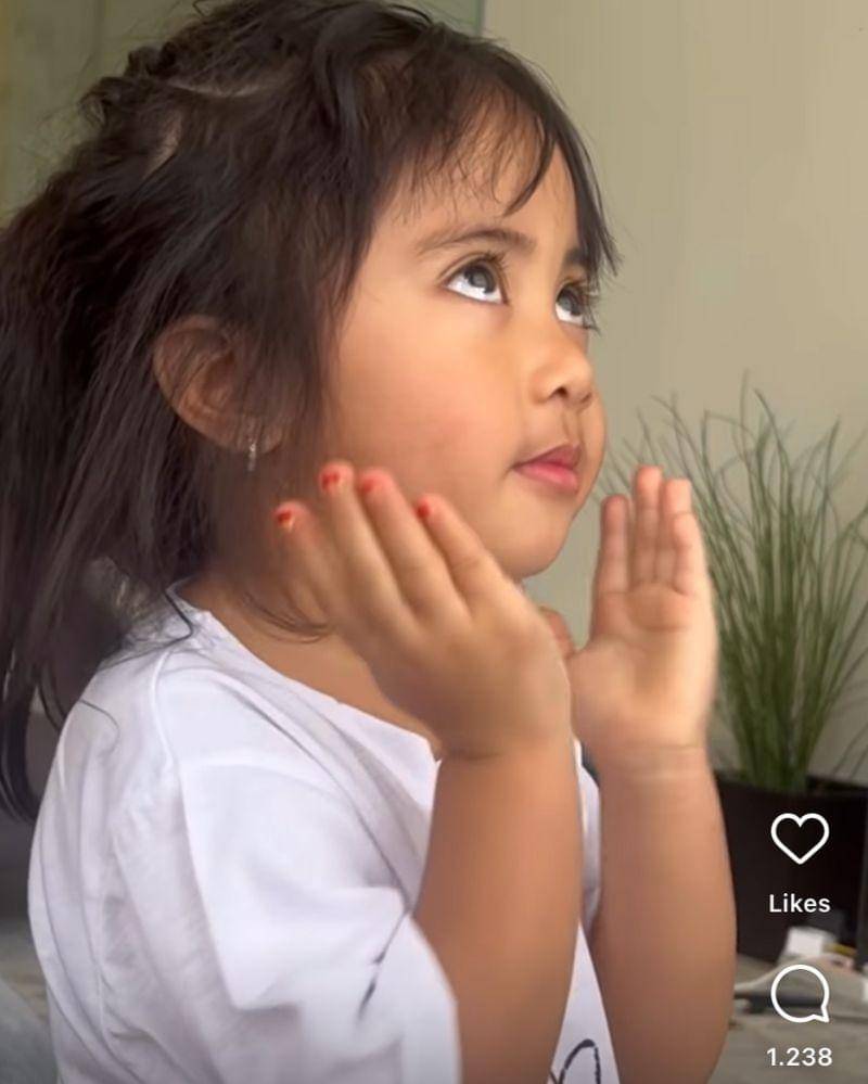 Instagram.com/rachelvennya