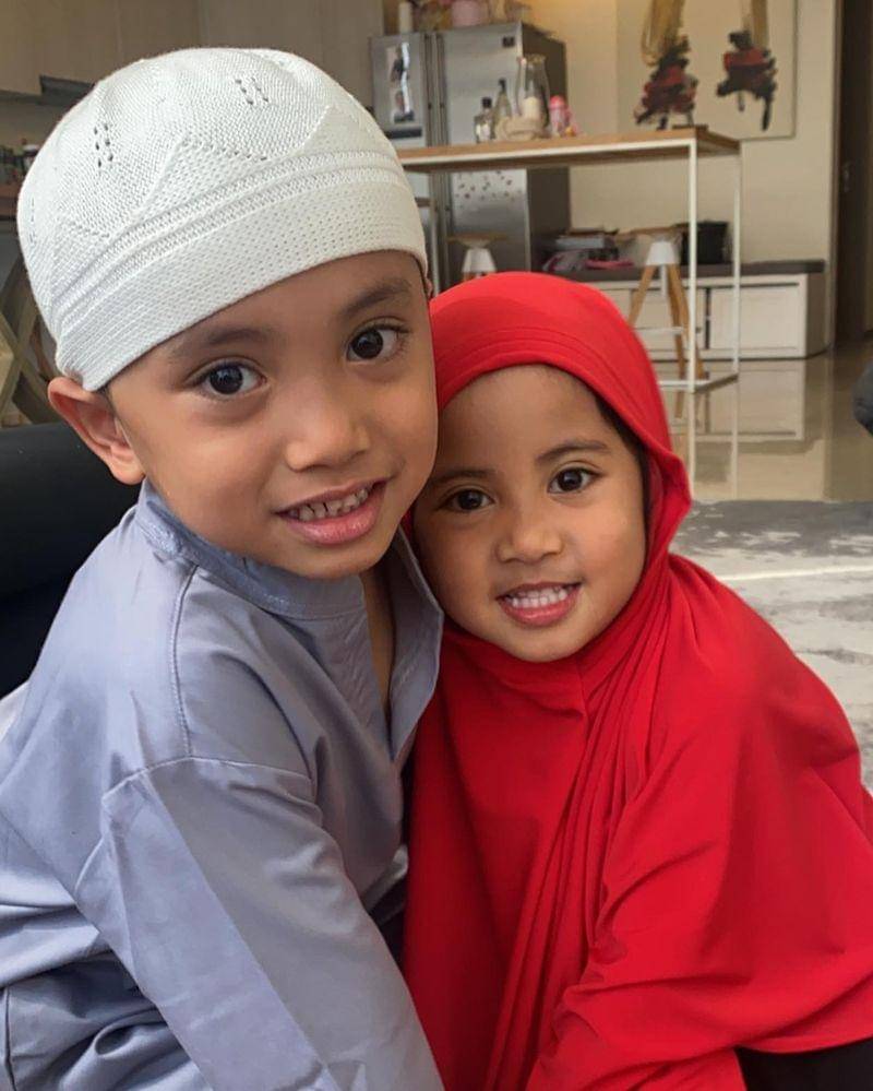 Instagram.com/rachelvennya