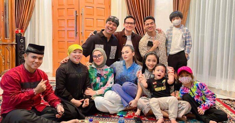 Instagram.com/dewizuhriati