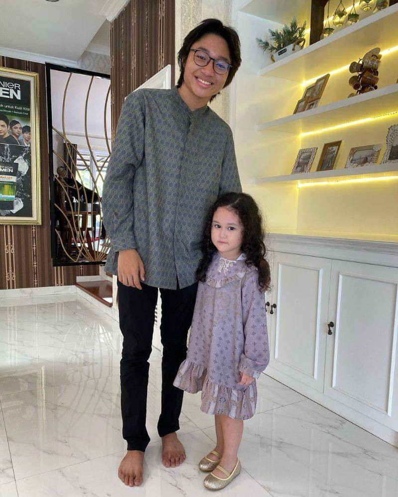 Instagram.com/adeliapasha