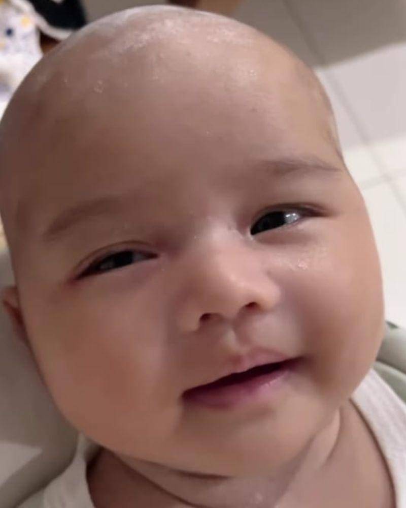 Instagram.com/@fitriarasyidi