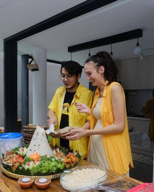 Instagram.com/nadinelist