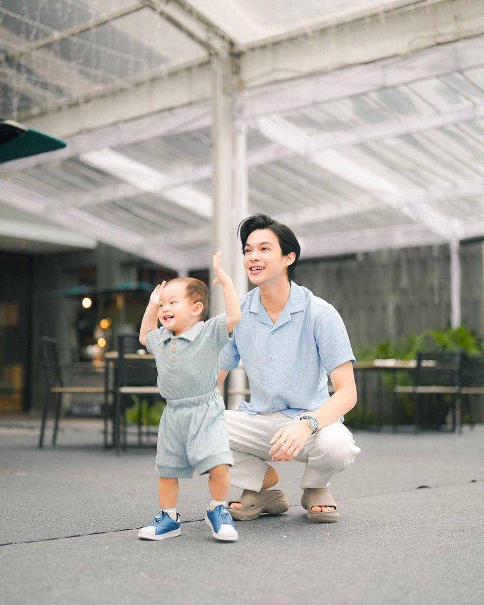 Instagram.com/rey_mbayang