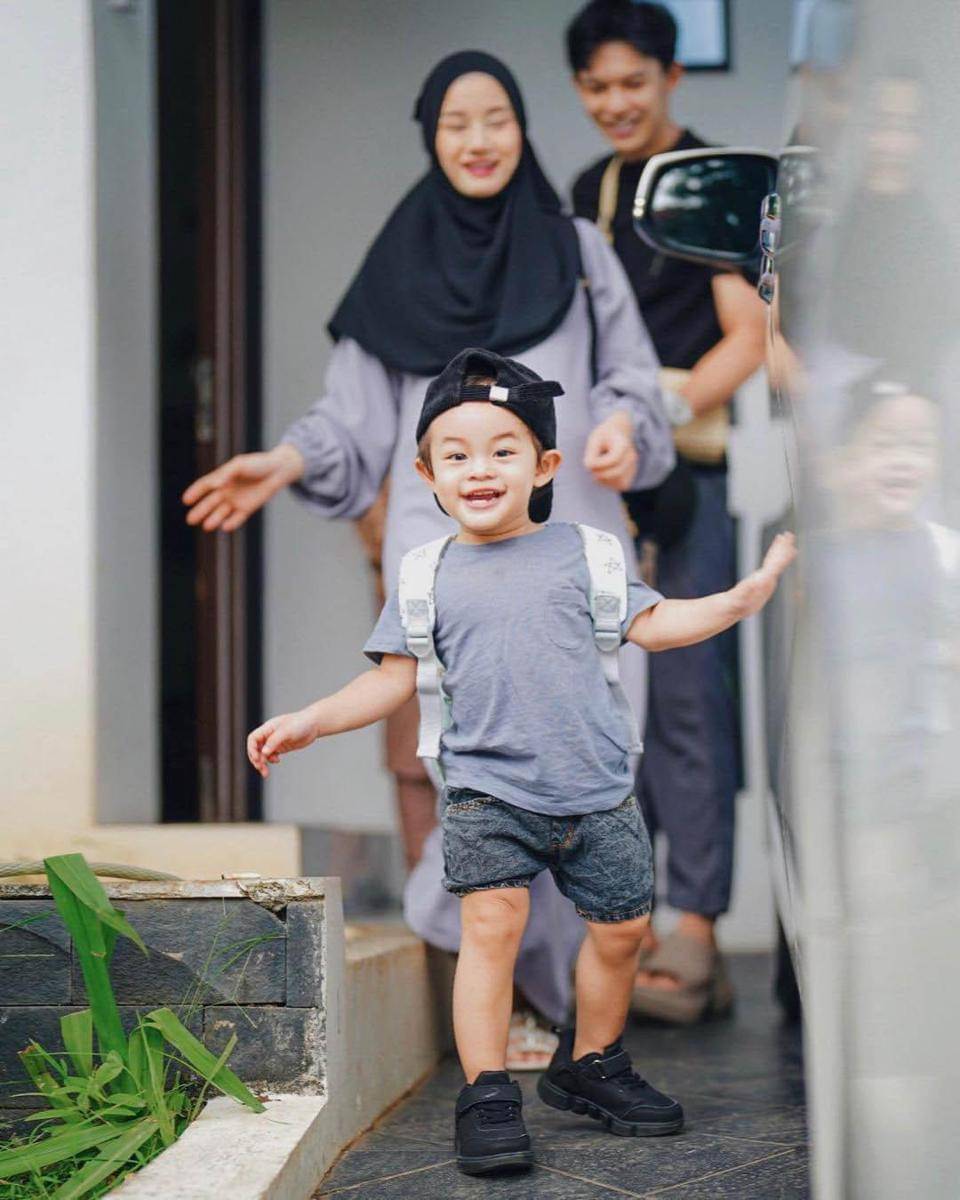 Instagram.com/rey_mbayang