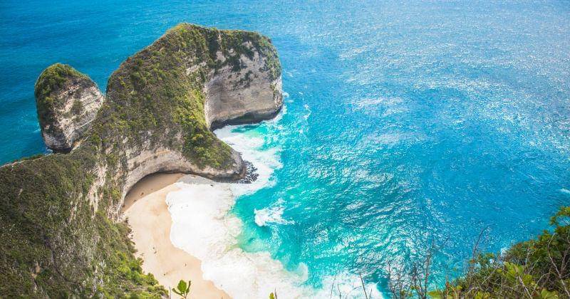 Pantai terbaik - Pantai Kelingking Bali - Unsplash/Nattu Adnan