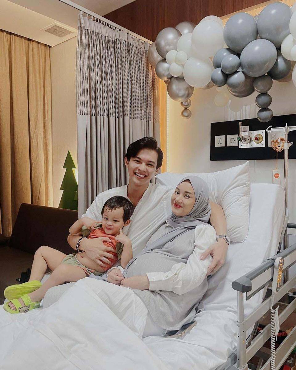 Instagram.com/dindahw