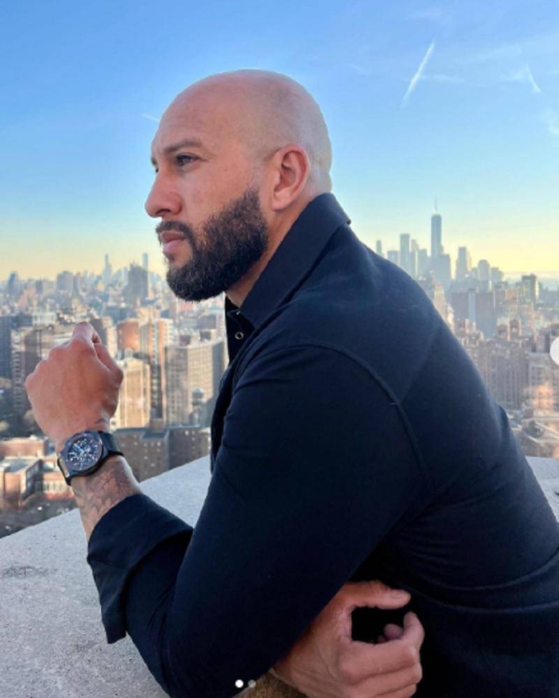 instagram.com/timhoward