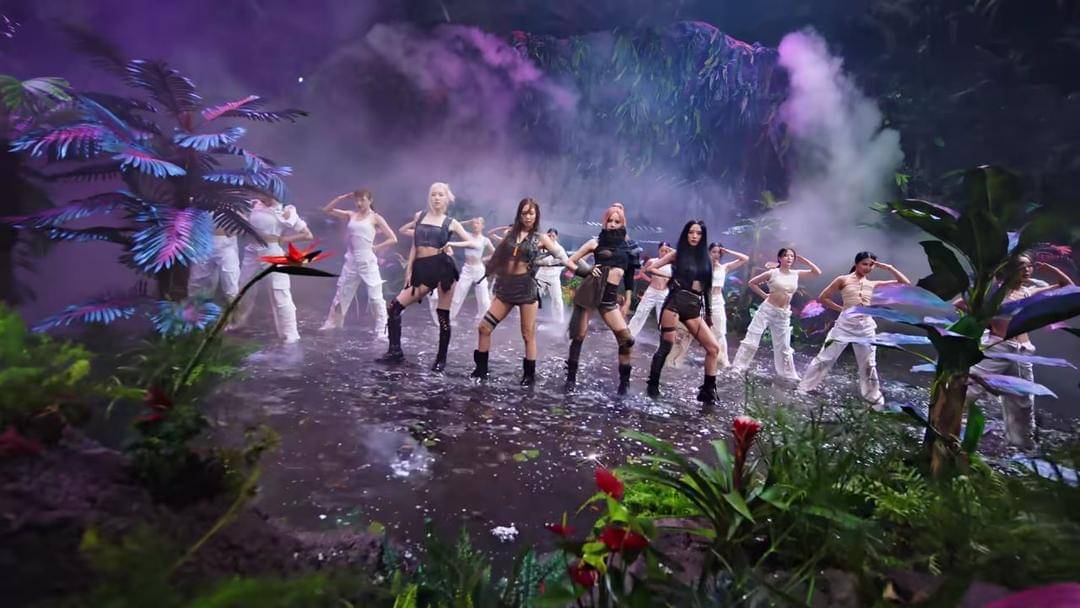 Youtube.com/BLACKPINK