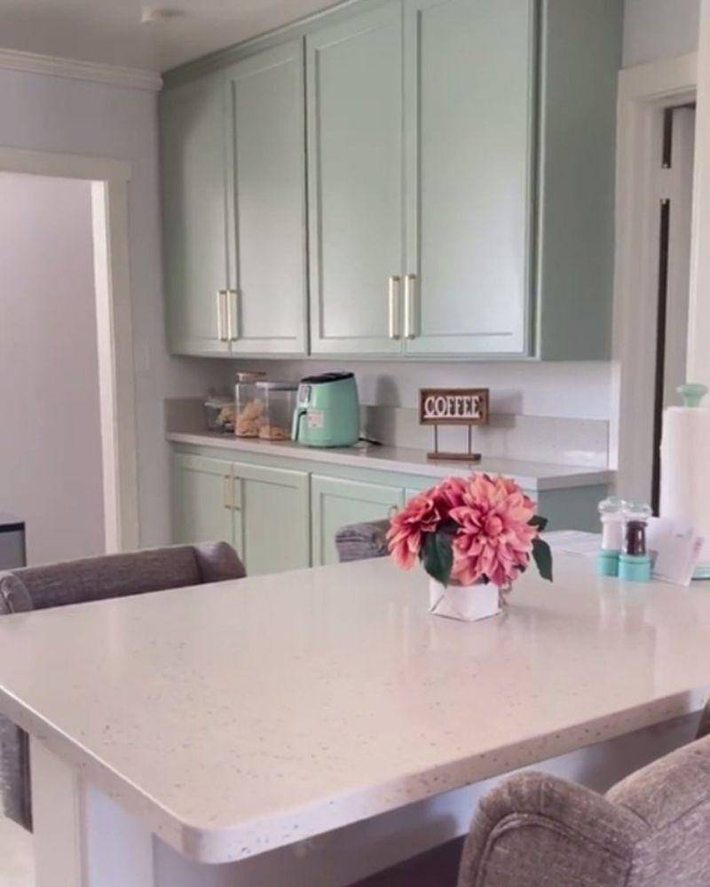 Instagram.com/astridkuya