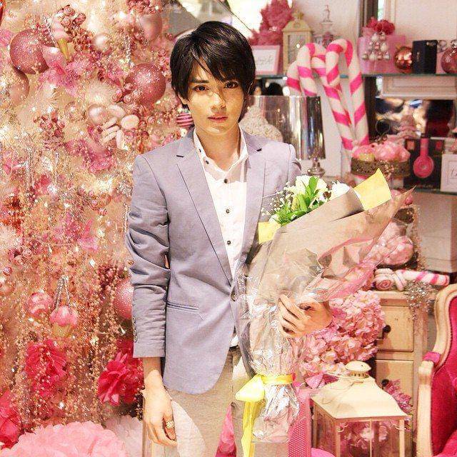 Profil Tex Saverio (instagram.com/texsaverio)