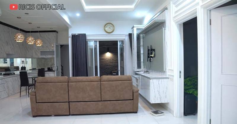 Youtube.com/Ricis Official